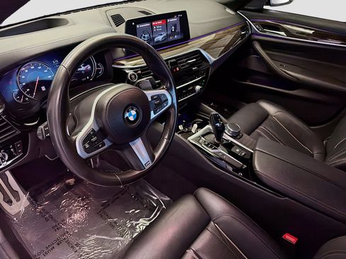 Used 2018 BMW 540i w/ M Sport Package image 7
