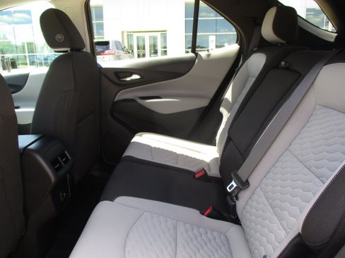 Used 2021 Chevrolet Equinox LT FWD image 33