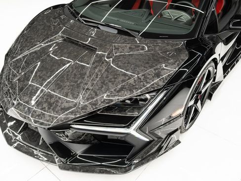 Used 2024 Lamborghini Revuelto image 8