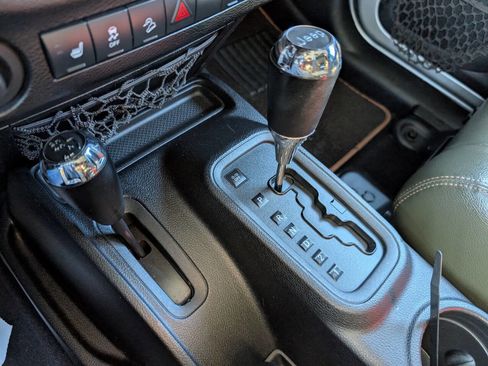 Used 2011 Jeep Wrangler Unlimited 70th Anniversary w/ Dual Top Group image 25