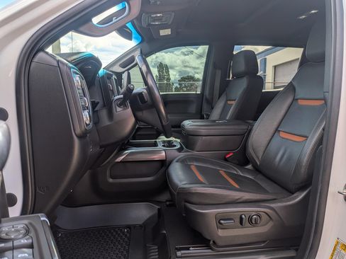 Used 2022 GMC Sierra 1500 AT4 w/ AT4 Carbonpro Edition AWD/4WD image 6