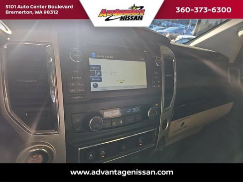 Used 2017 Nissan Titan SV image 14