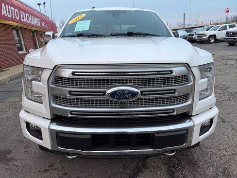 Used 2017 Ford F150 Platinum w/ Equipment Group 701A Luxury image 11