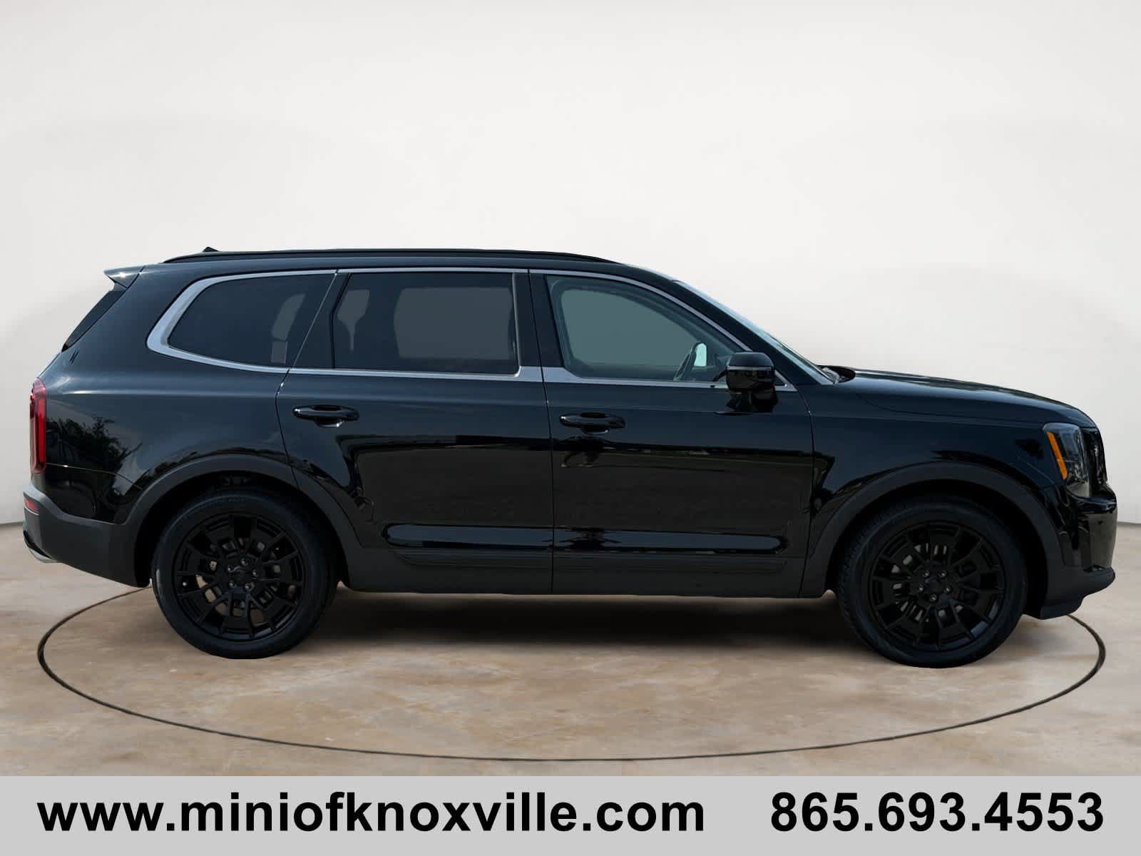 Used 2021 Kia Telluride SX w/ Nightfall Edition Package AWD/4WD image 2
