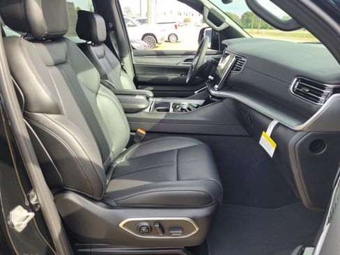 New 2026 Jeep Grand Wagoneer Limited image 11