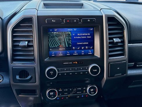 Used 2018 Ford Expedition Max XLT w/ Equipment Group 202A image 10