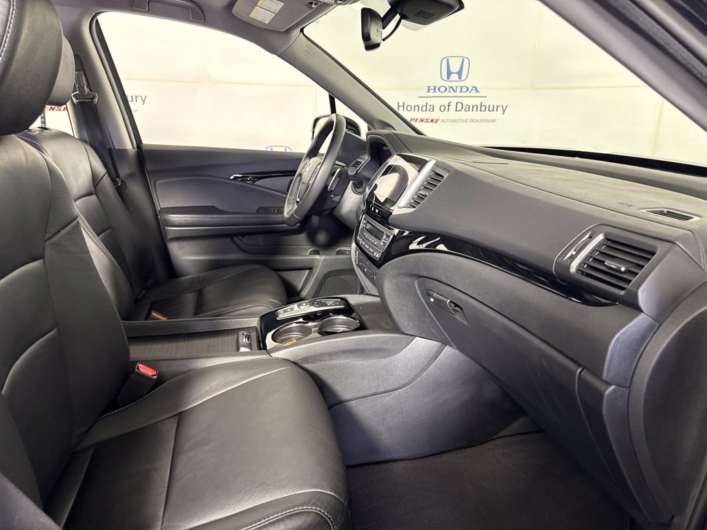 Certified 2017 Honda Pilot Touring image 6