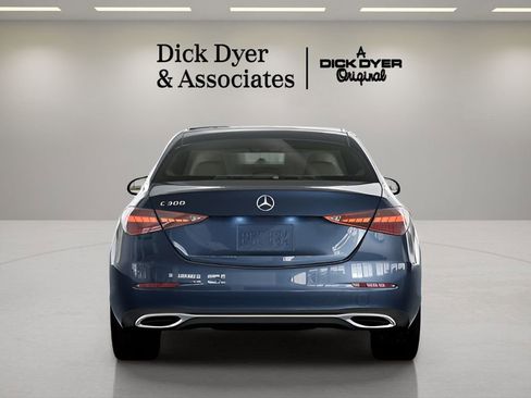 Used 2025 Mercedes-Benz C 300 Sedan image 14