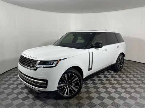 Used 2025 Land Rover Range Rover SE image 1