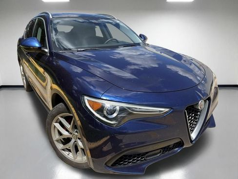 Used 2018 Alfa Romeo Stelvio Ti AWD/4WD image 2