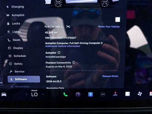 Used 2023 Tesla Model X AWD/4WD image 35