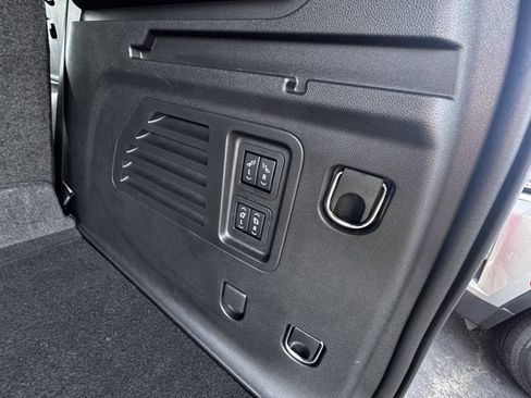 Used 2025 Chevrolet Traverse RS w/ LPO, Floor Liner Package image 8