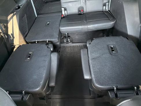 Used 2021 GMC Yukon SLT w/ SLT Luxury Plus Package AWD/4WD image 12