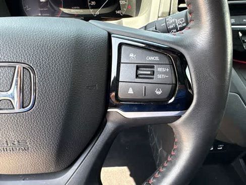 Used 2025 Honda Odyssey Sport-L image 13