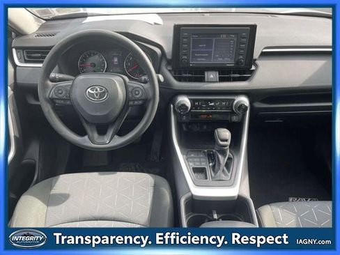 Used 2022 Toyota RAV4 XLE w/ Carpet Mat Package (TMS) image 13