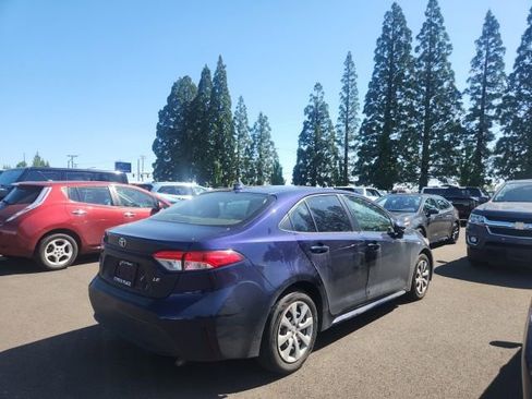Used 2020 Toyota Corolla LE FWD image 8