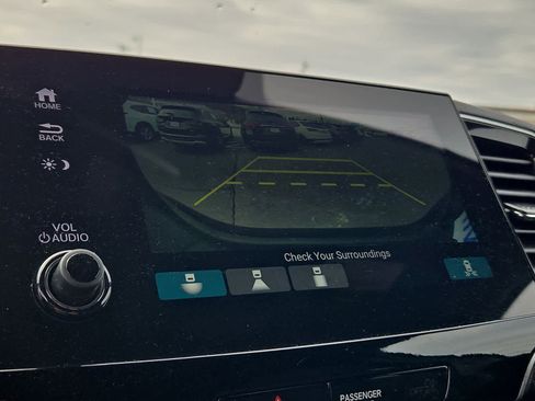 Used 2022 Honda Pilot Sport image 19