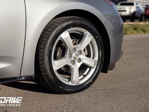 Used 2018 Chevrolet Volt LT image 7