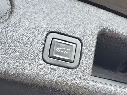 Used 2021 Chevrolet Equinox LT AWD/4WD image 28