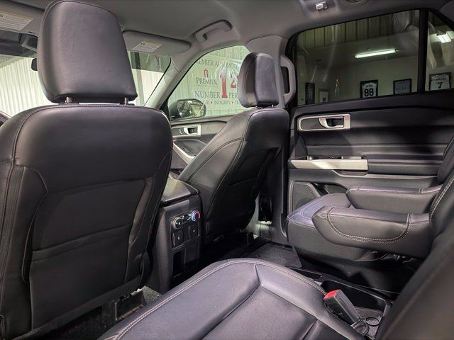 Used 2021 Ford Explorer XLT w/ Equipment Group 202A RWD image 12