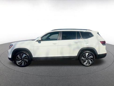 Used 2025 Volkswagen Atlas SE image 9