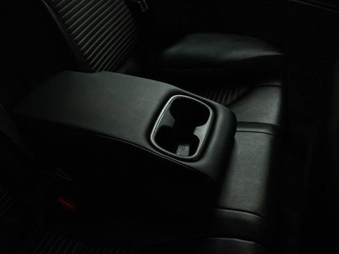 Used 2023 Toyota Camry SE image 12