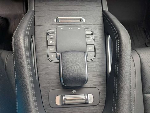 Used 2024 Mercedes-Benz GLS 450 4MATIC image 14