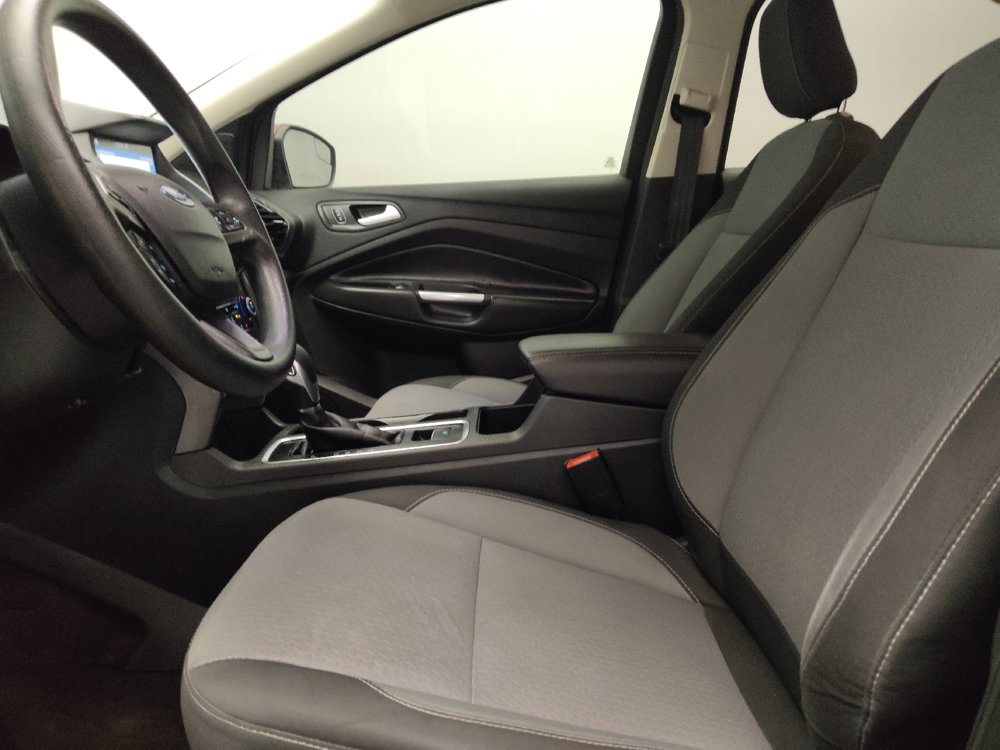 Used 2019 Ford Escape SE FWD image 17