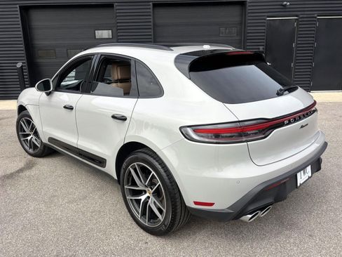 Used 2025 Porsche Macan image 3