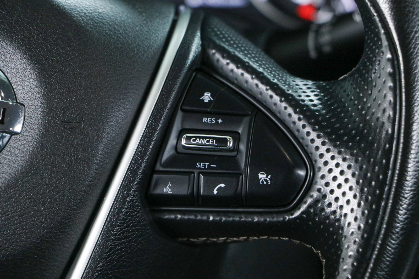 Used 2022 Nissan Maxima SV w/ Floor Mat Group FWD image 14