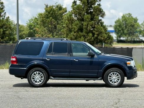 Used 2014 Ford Expedition XLT AWD/4WD image 7