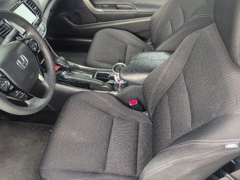 Used 2017 Honda Accord EX image 7