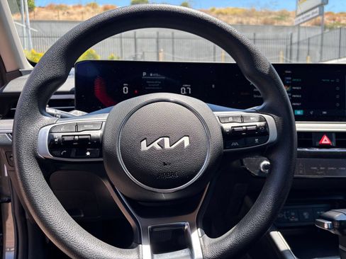 Used 2025 Kia K5 LXS FWD image 27