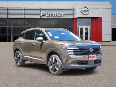 New 2025 Nissan Kicks SR image 1