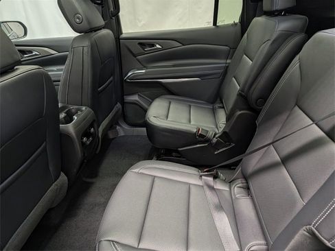 New 2026 Chevrolet Traverse LT w/ Sun and Wheel Package image 13