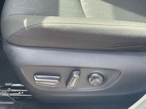 Used 2025 Toyota RAV4 XLE image 5