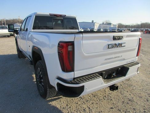 New 2026 GMC Sierra 2500 Denali Ultimate AWD/4WD image 9