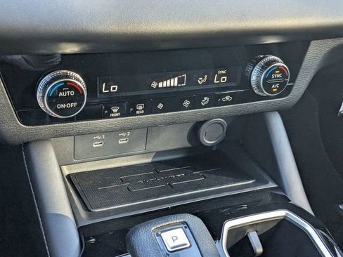 New 2025 Mitsubishi Outlander ES image 25