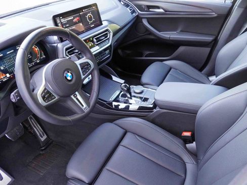 Used 2025 BMW X4 M40i image 9