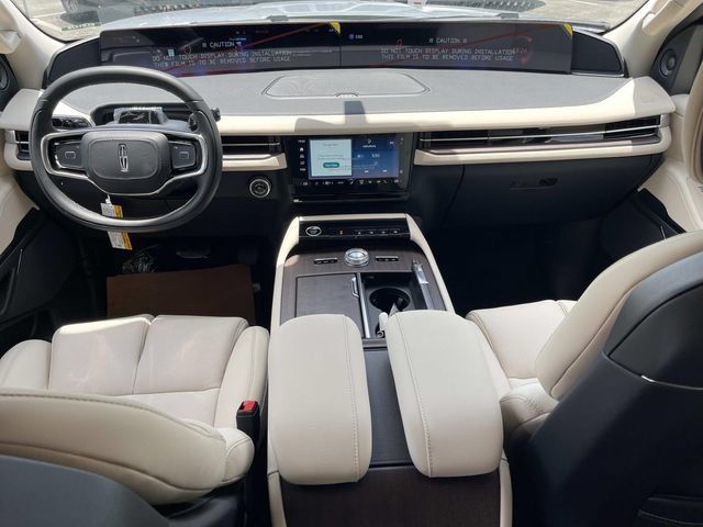 New 2027 Lincoln Navigator Premiere AWD/4WD image 16