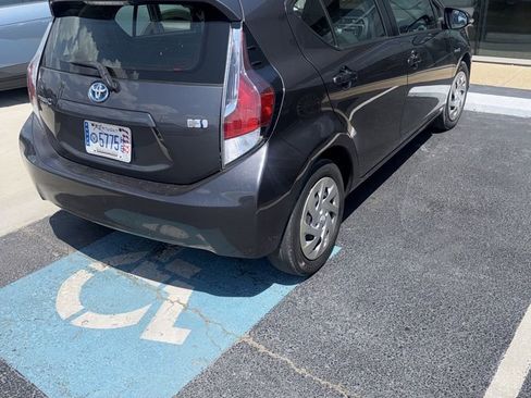 Used 2016 Toyota Prius C Three FWD image 3