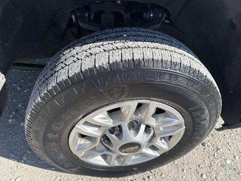 Used 2024 Chevrolet Silverado 2500 LT image 33