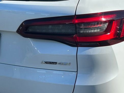 Used 2023 BMW X5 xDrive40i w/ Premium Package AWD/4WD image 4