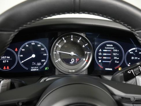 Used 2022 Porsche 911 Carrera RWD image 31