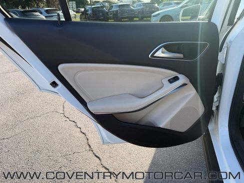 Used 2018 Mercedes-Benz GLA 250 4MATIC image 42