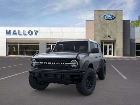 New 2026 Ford Bronco Badlands image 2