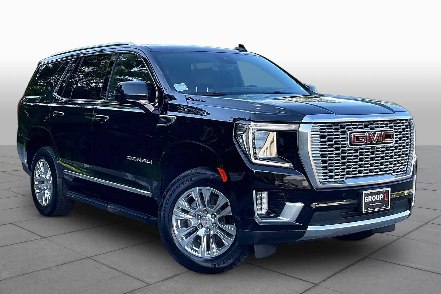 Used 2024 GMC Yukon Denali w/ Advanced Technology Package AWD/4WD image 2