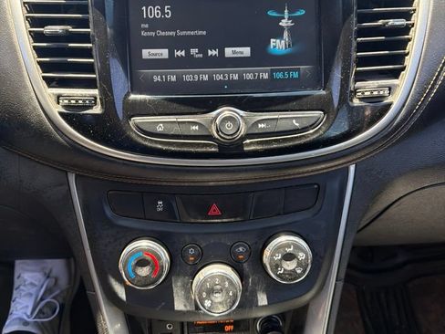 Used 2017 Chevrolet Trax LS AWD/4WD image 7