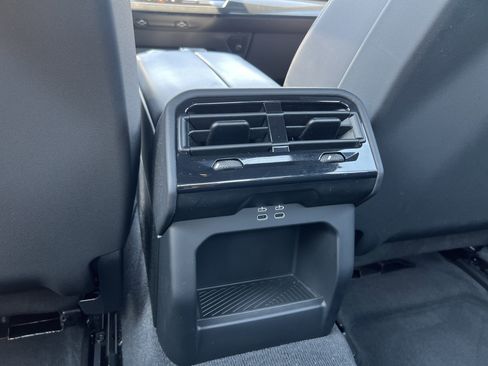 Certified 2025 BMW 530i RWD image 41