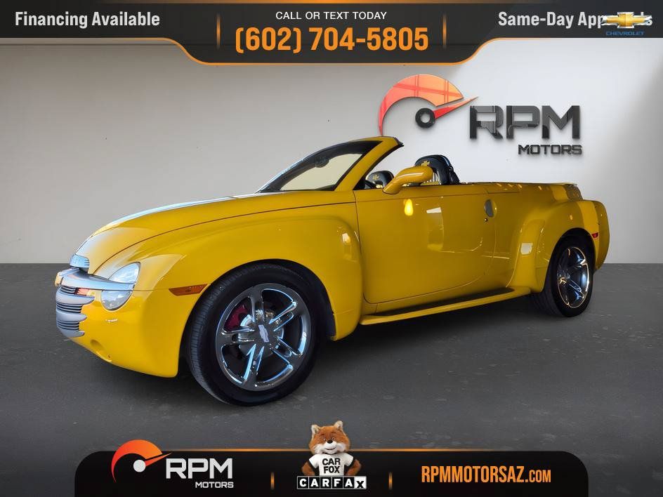 Used 2004 Chevrolet SSR w/ Preferred Equipment Group RWD image 16
